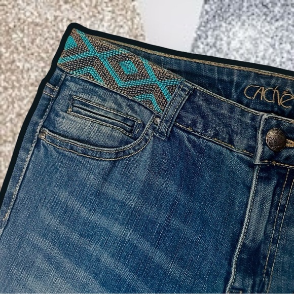 Caché Vintage Y2K Medium Wash Denim Capris with Turquoise Braided Stitch Waist 4 - Picture 5 of 13